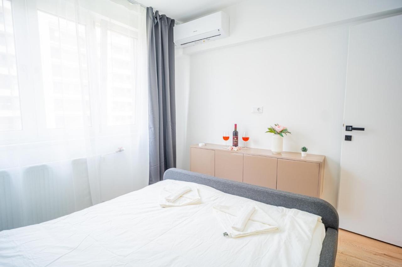 Refreshingly Chic: Newly Renovated 2Br Apartment Bukurešť Exteriér fotografie