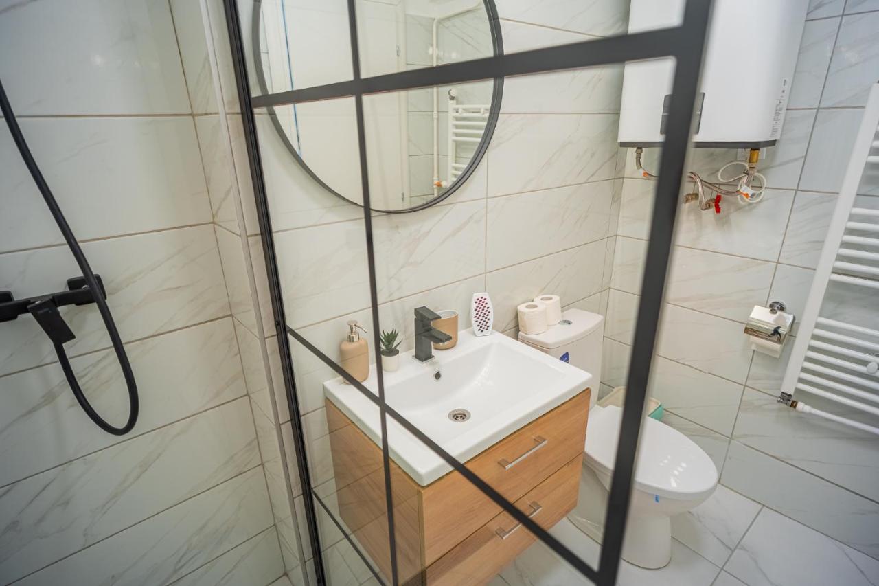 Refreshingly Chic: Newly Renovated 2Br Apartment Bukurešť Exteriér fotografie